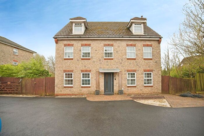 5 Bedroom Detached House For Sale In Bryn Dryslwyn, Bridgend, CF31