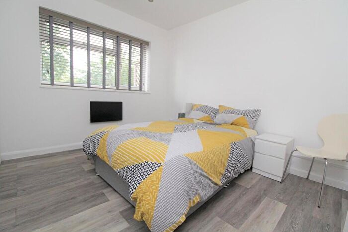 1 Bedroom Apartment For Sale In Shevon Way, Brentwood, Essex, CM14
