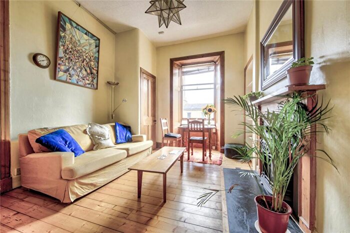 1 Bedroom Flat To Rent In Montgomery Street, Edinburgh, EH7