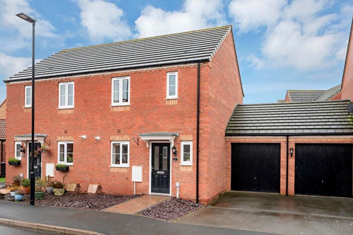 2 Bedroom Semi-Detached House For Sale In York Road, Bourne, PE10