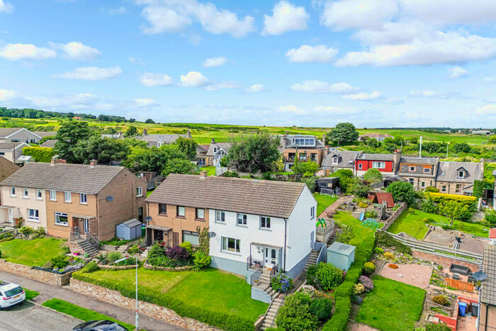 3 Bedroom Semi-Detached House For Sale In Queens Crescent, Kinghorn, KY3