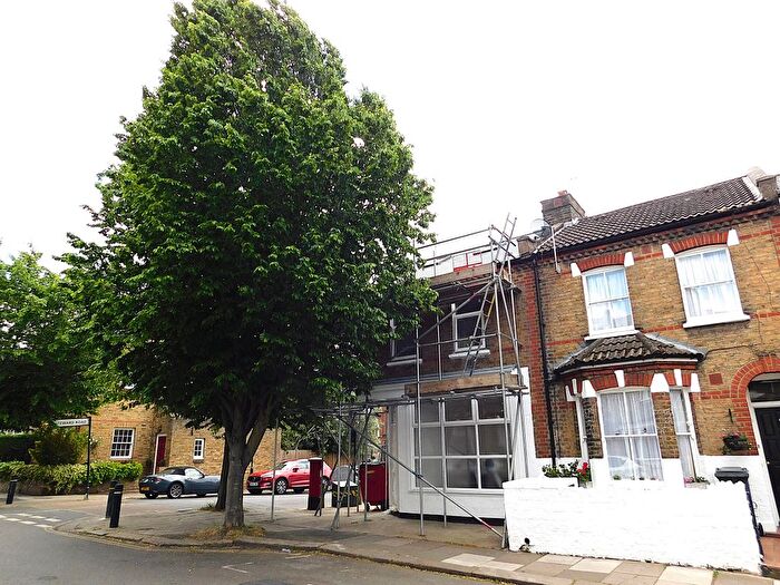 4 Bedroom End Of Terrace House To Rent In Brook Road South, Brentford, TW8