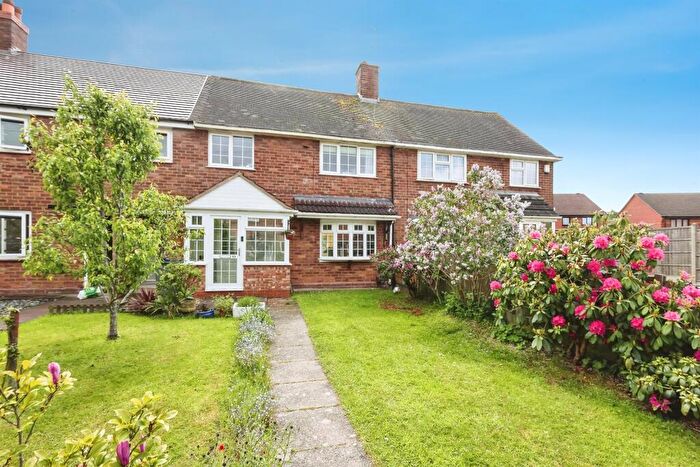 3 Bedroom Terraced House For Sale In Scotland Lane, Bartley Green, Birmingham, B32