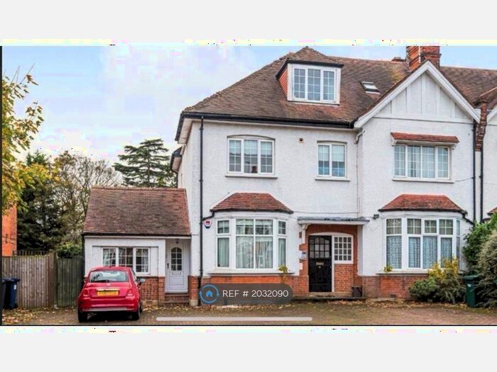 2 Bedroom Flat To Rent In Northumberland Road, New Barnet, Barnet, EN5