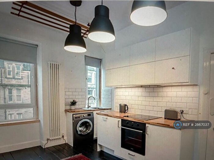 1 Bedroom Flat To Rent In Millar Crescent, Edinburgh, EH10