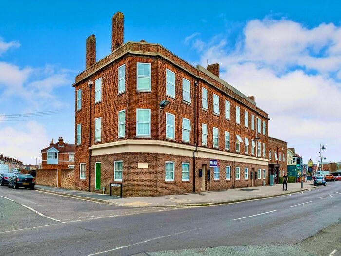 2 Bedroom Flat To Rent In Stoke Road, Gosport, PO12