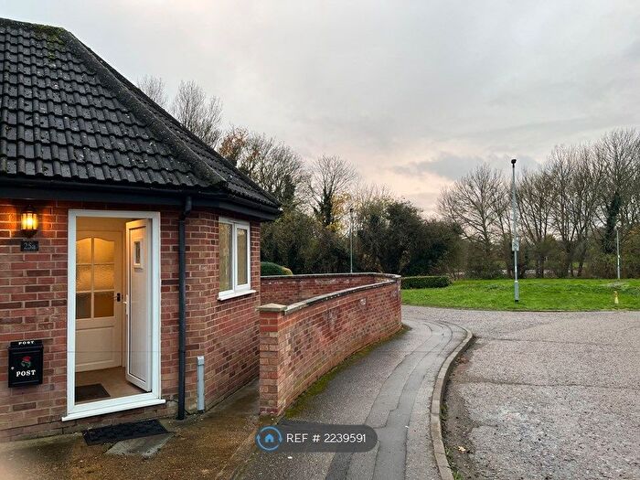 1 Bedroom Flat To Rent In Lakeside, Peterborough, PE4