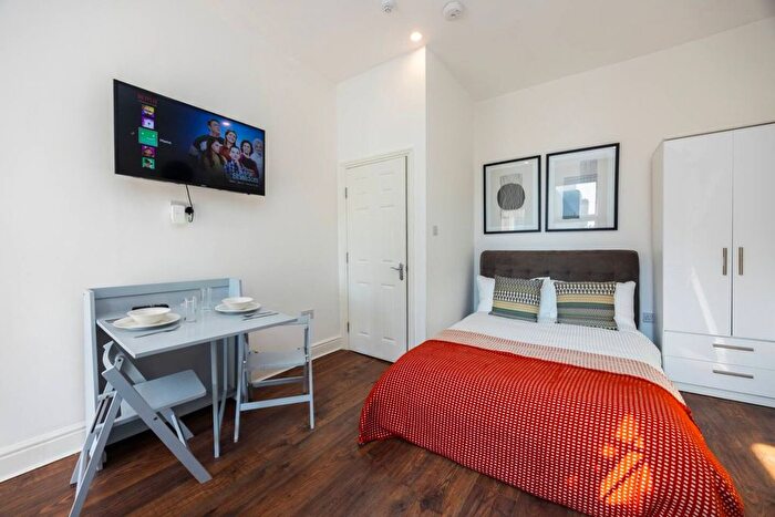 Studio To Rent In Kensington, SW5