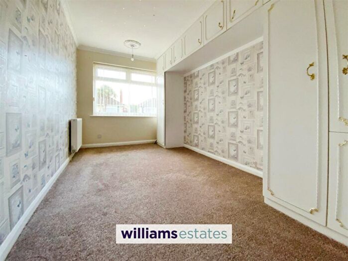 2 Bedroom Detached Bungalow For Sale In Garnett Drive, Prestatyn, LL19