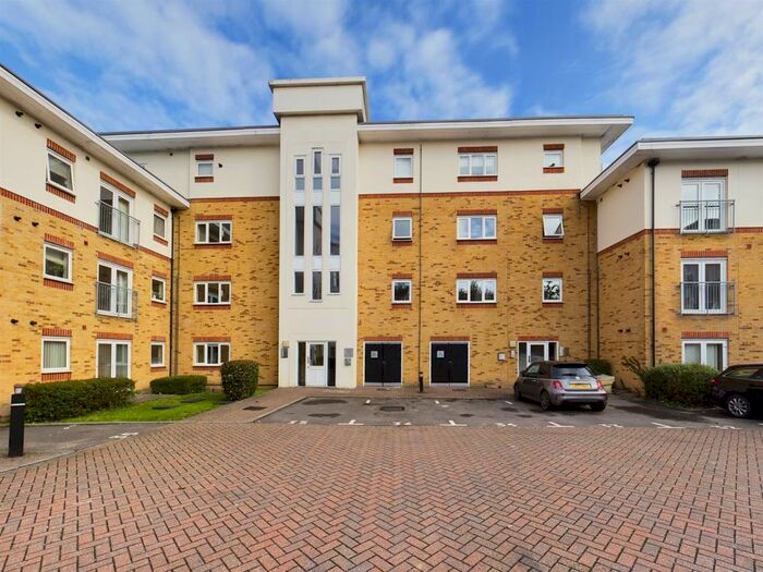 2 Bedroom Flat To Rent In Rathlin Road, Crawley, RH11