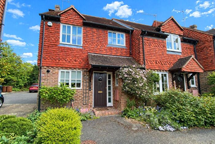 3 Bedroom House For Sale In The Oaks, Coxcombe Lane, Chiddingfold, Godalming, GU8