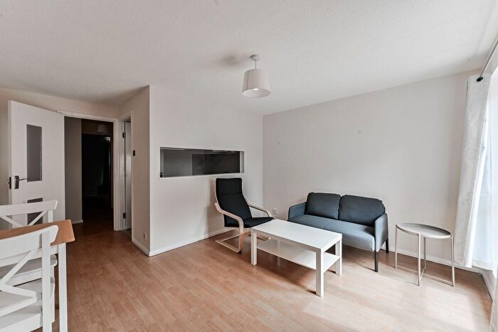 1 Bedroom Flat To Rent In Cleveland Way, Tower Hamlets, London, E1