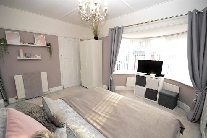 2 Bedroom Semi-Detached House For Sale In Grange Terrace, Gateshead, NE9