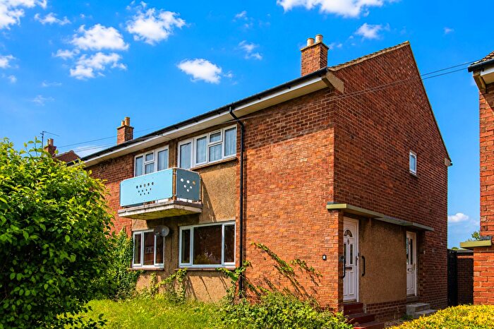 2 Bedroom Flat For Sale In Weekley Glebe Road, Kettering, NN16