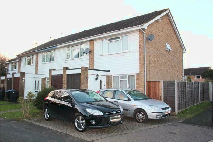2 Bedroom End Of Terrace House To Rent In Goldsworth Park, GU21