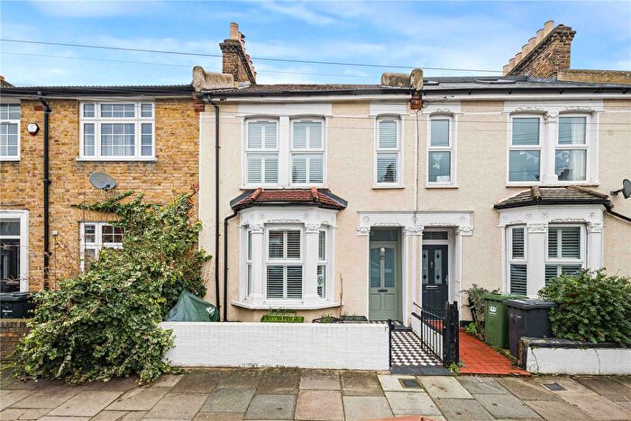 3 Bedroom Terraced House For Sale In Merritt Road, London, SE4