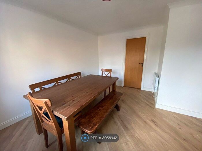 2 Bedroom Flat To Rent In St Marys Court, Dunblane, FK15
