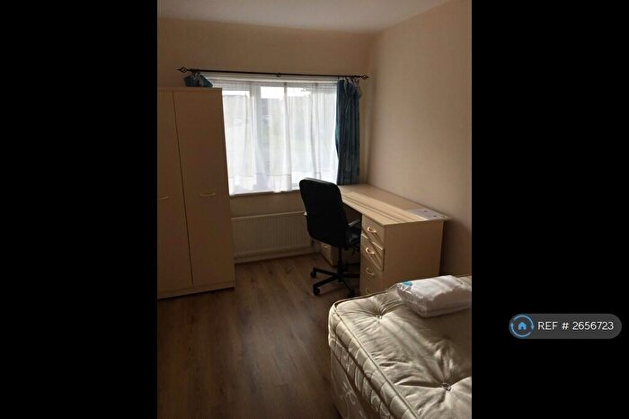 4 Bedroom Terraced House To Rent In Mitchell Avenue, Coventry, CV4