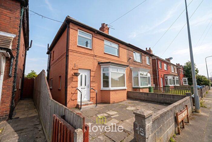 3 Bedroom Semi Detached House For Sale In Second Avenue, Grimsby, DN33