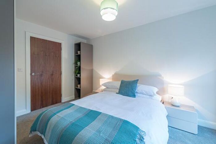 2 Bedroom Apartment To Rent In St. Johns Road, Leeds, West Yorkshire, LS3