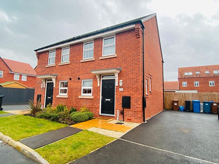 2 Bedroom Property To Rent In Wakelin Way, Lichfield, WS13