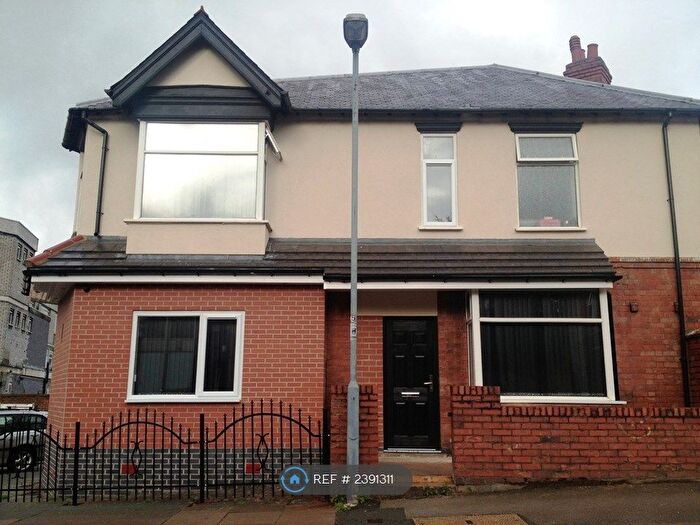 2 Bedroom Flat To Rent In Brays Lane, Coventry, CV2