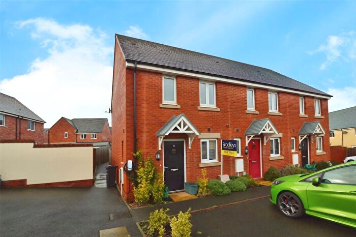 2 Bedroom End Of Terrace House For Sale In Broadhays Drive, Cranbrook, Exeter, Devon, EX5