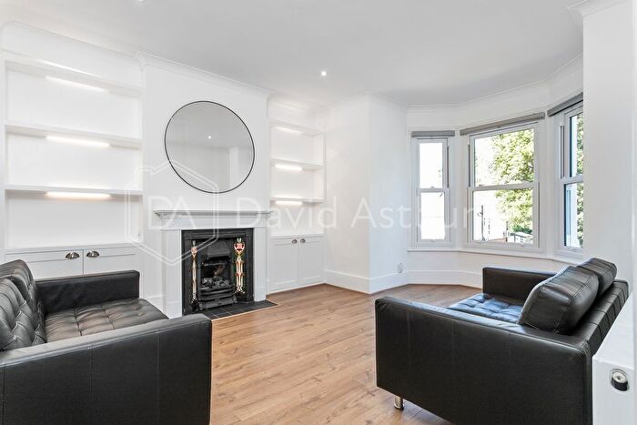 2 Bedroom Flat To Rent In Eastern Road, Fortis Green Conservation Area, N2