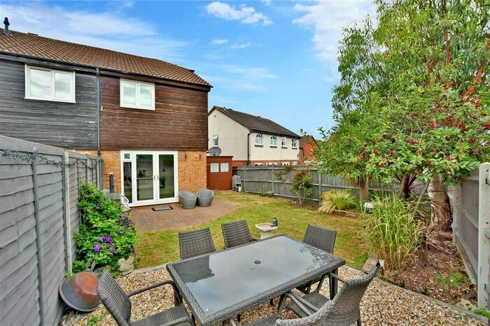 2 Bedroom End Of Terrace House For Sale In Ritch Road, Snodland, Kent, ME6