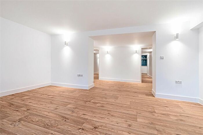 1 Bedroom Apartment For Sale In Woodfield House, Tangmere Road, Tangmere, PO20