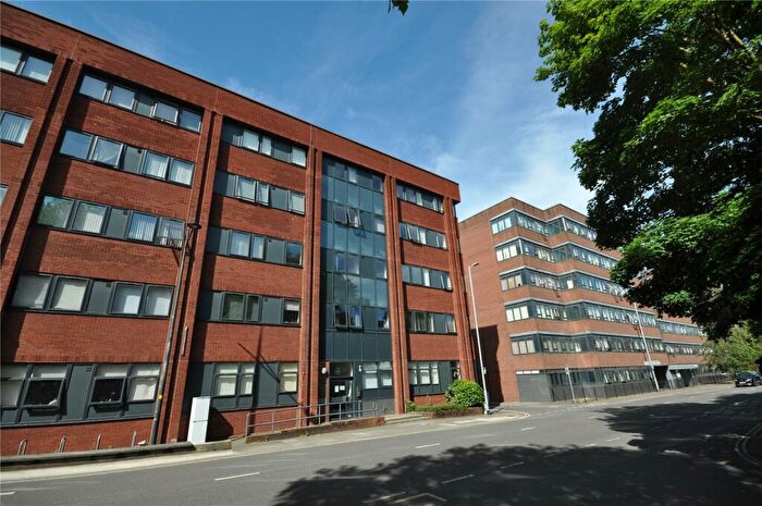 1 Bedroom Apartment To Rent In Farnsby Street, Swindon, SN1
