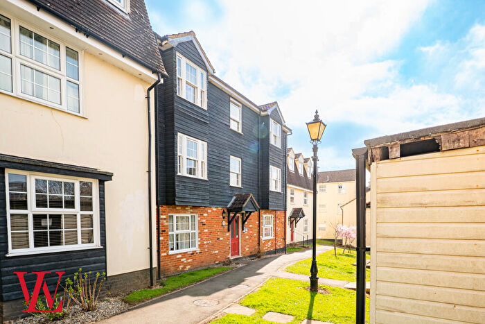 2 Bedroom Apartment To Rent In Red Lion Court, Bishop's Stortford, Hertfordshire, CM23