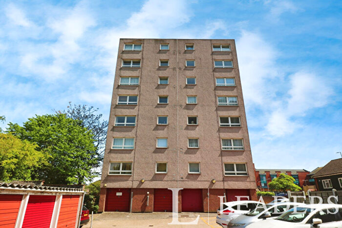 1 Bedroom Flat To Rent In Brenthall Towers, Potter Street, CM17