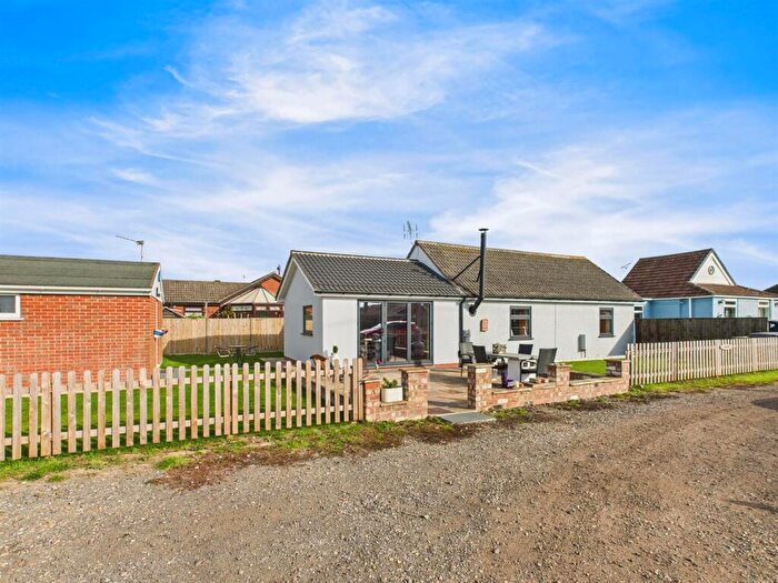 3 Bedroom Detached Bungalow For Sale In Grift Bank, Mablethorpe, LN12