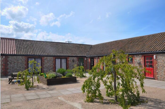 2 Bedroom Bungalow To Rent In Pollard Street, Bacton, NR12