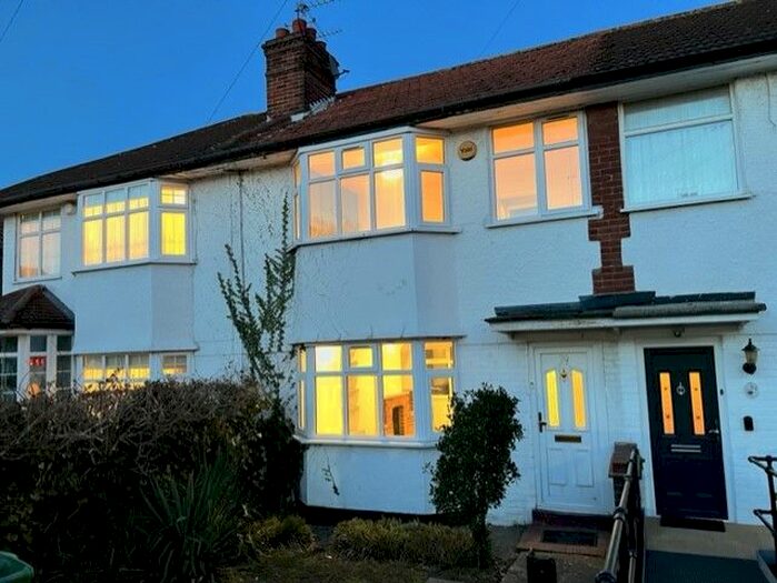 2 Bedroom Terraced House To Rent In Dale Avenue, Edgware, Greater London, HA8