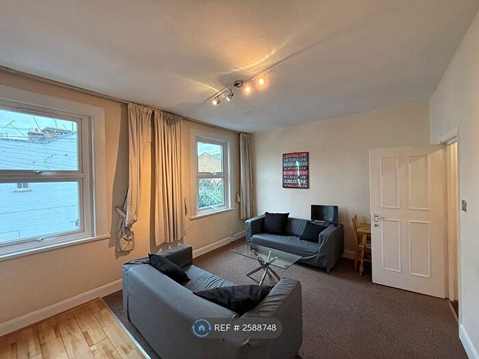 2 Bedroom Flat To Rent In Harbut Road, London, SW11