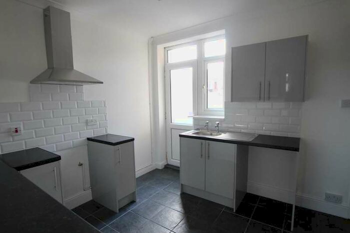 3 Bedroom End Of Terrace House To Rent In Wharton Street, Grimsby, DN31