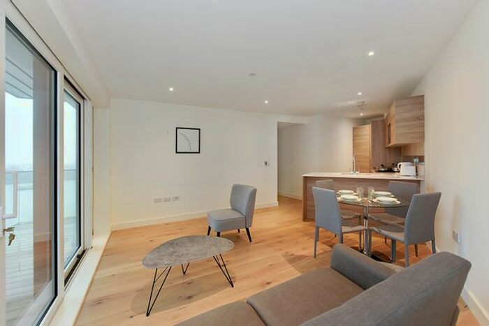 2 Bedroom Flat To Rent In Deveraux House, Duke Of Wellington Avenue, Woolwich, London, SE18