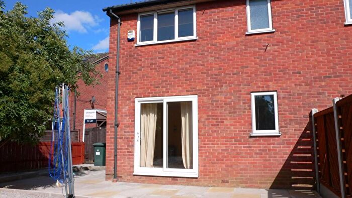 1 Bedroom End Of Terrace House To Rent In Lea Park Gardens, Stourton Grange, Leeds, West Yorkshire, LS10