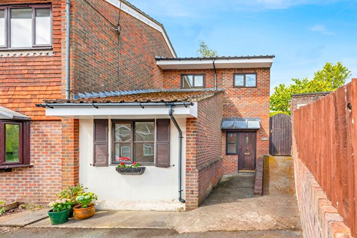 4 Bedroom End Of Terrace House To Rent In High Street, Nutley, Uckfield, TN22