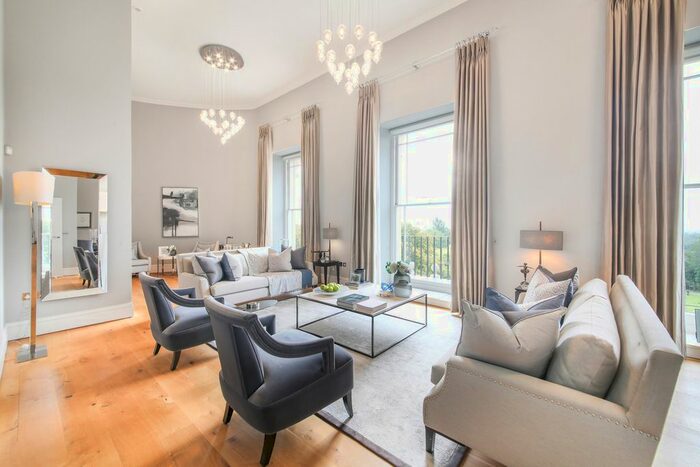 3 Bedroom Penthouse To Rent In Mansion House Drive, Stanmore, HA7