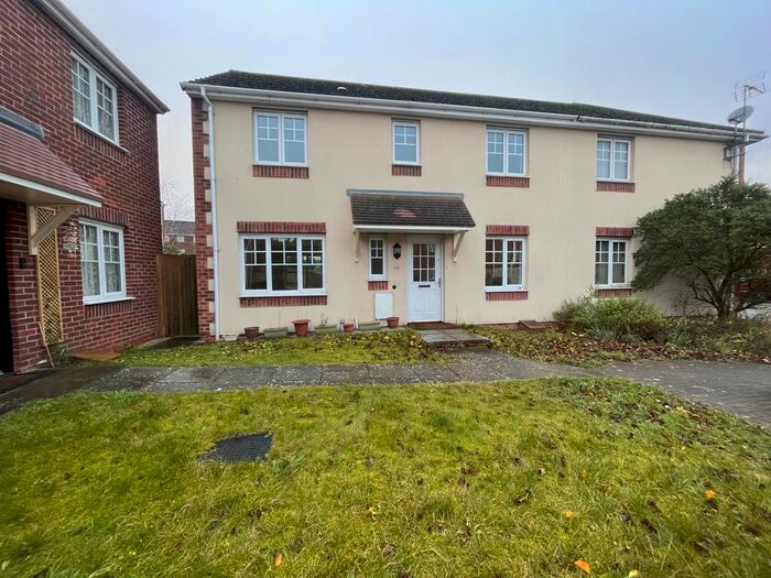 3 Bedroom Detached House To Rent In Izod Road, Rugby, CV21