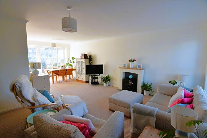 3 Bedroom Terraced House For Sale In Barrow Green Road, Oxted, Surrey, RH8