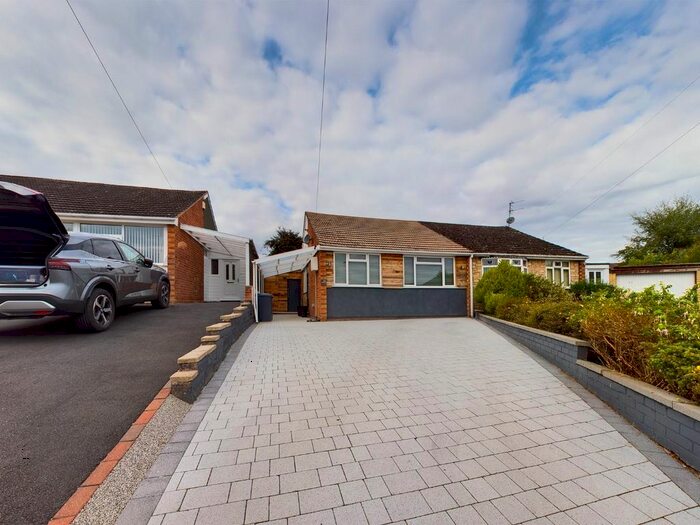 2 Bedroom Semi-Detached Bungalow To Rent In Waterloo Road, Bewdley, Worcestershire, DY12