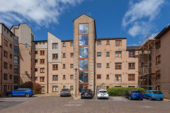 2 Bedroom Apartment For Sale In Waterside, Lancaster, LA1