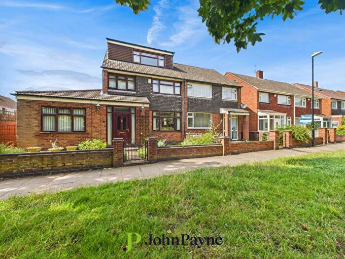 4 Bedroom Semi-Detached House For Sale In Pleydell Close, Willenhall, Coventry, CV3