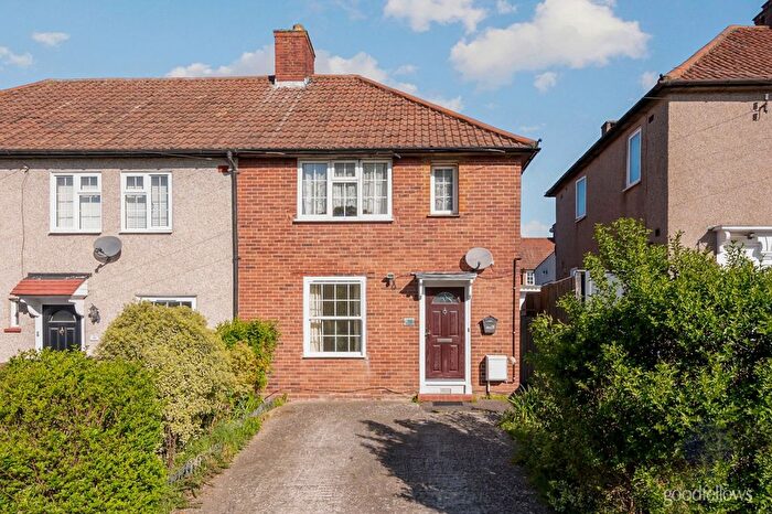 1 Bedroom Maisonette To Rent In Love Lane, Morden, Surrey, SM4