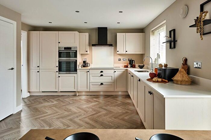 5 Bedroom Detached House For Sale In Tamworth Road, Keresley, CV7