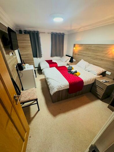 1 Bedroom Flat To Rent In Cranbrook Road, Ilford, IG1